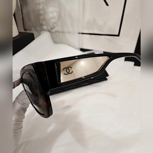 CHANEL CH5429 Tortoise Butterfly Sunglasses - Picture 1 of 7